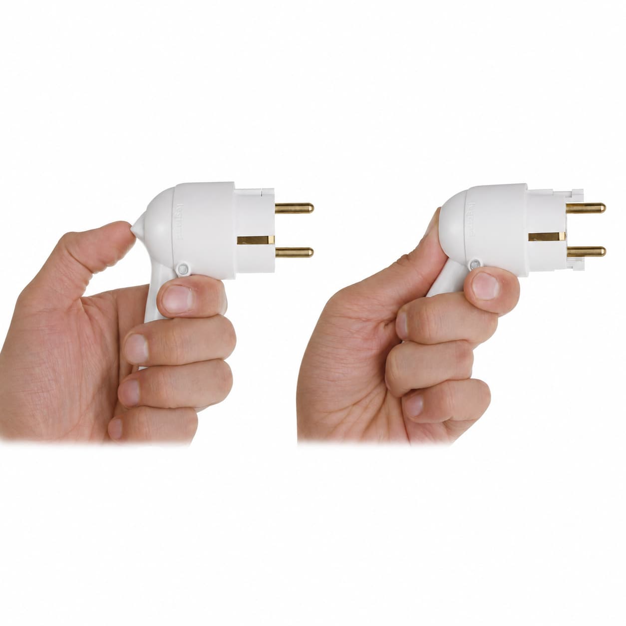 Щепсел Legrand Helium 16A с двупинов екстрактор